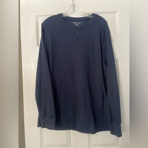 Navy blue Perry Ellis waffle long sleeve shirt